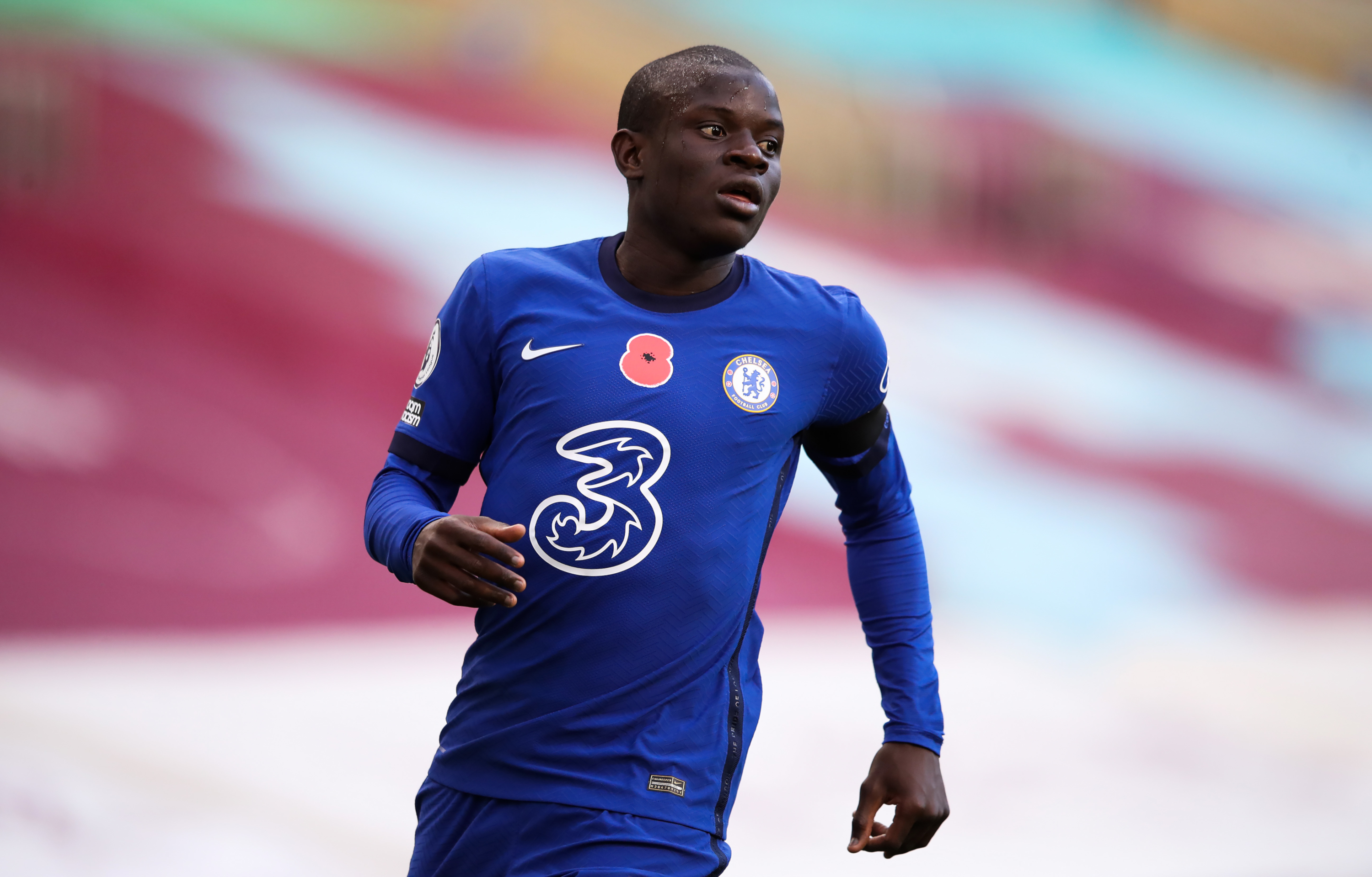 范佩西力挺上田绮世:前锋进球荒正常,曼联夺冠我也曾10场没进球